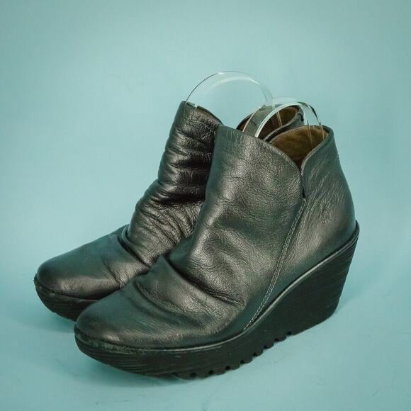 Fly London 38 Size 7.5 8 US Graphite Gray Yip Zip Leather Wedge Ankle Boots - Picture 1 of 7